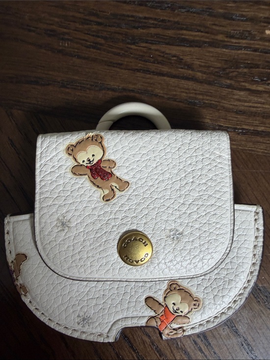 Coach Other - Coach White Leather airpods Pouch with Teddy Detail